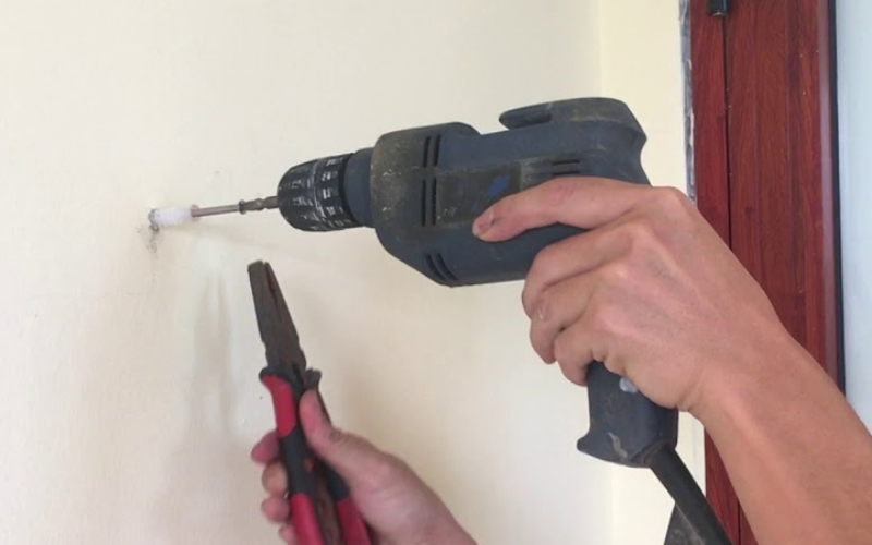 cách đóng tắc kê nhựa